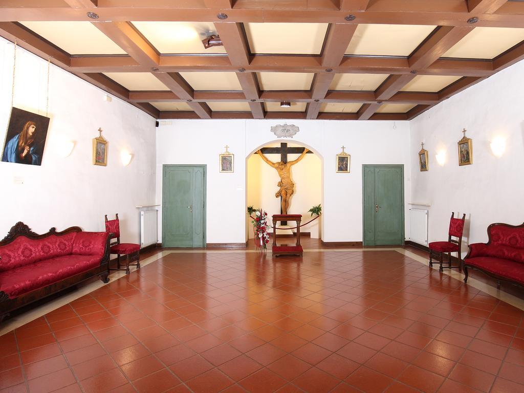 Casa Di Santa Francesca Romana A Ponte Rotto Экстерьер фото