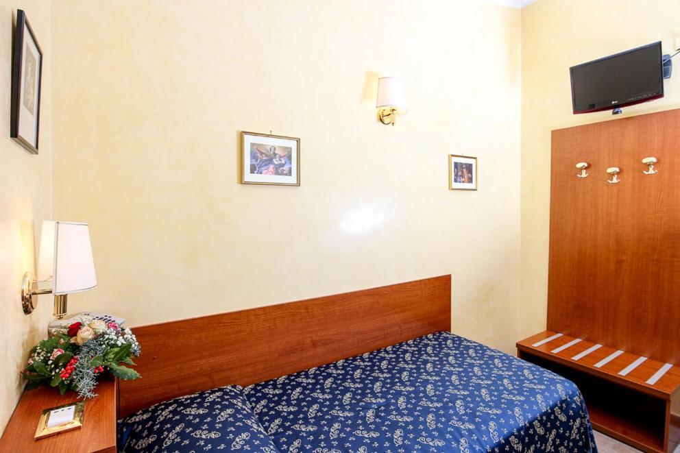 Casa Di Santa Francesca Romana A Ponte Rotto Экстерьер фото